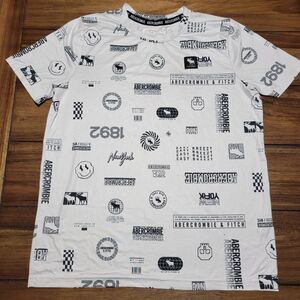 Abercrombie Kids B&W Short Sleeve Tee Graphic - Size 15/16